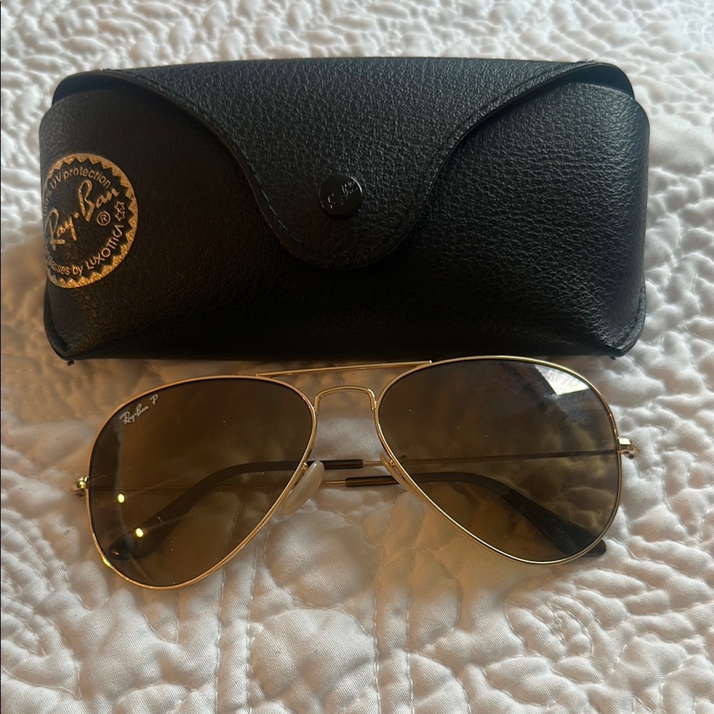 Ray-Ban Gold Aviator Sunglasses